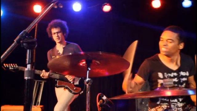 Omar Rodriguez Lopez Group - Uno смотреть онлайн