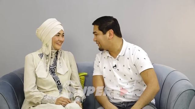 “Эжем үйдө шеф. Үйлөнгөндө келинчегиме “кайнежелик” кылабы деп коркком”|Айпери Кубик кызынын иниси смотреть онлайн