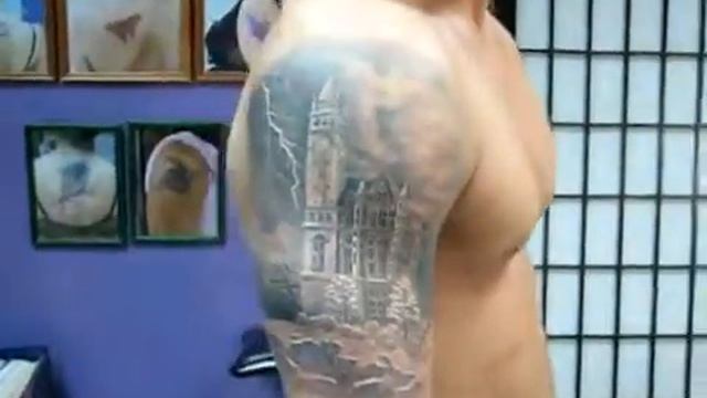 Татуировка: Замок на руке смотреть онлайн