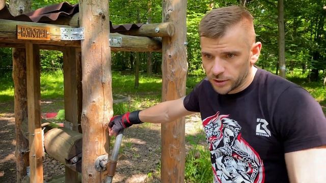 ОГРОМНЫЙ СПОРТЗАЛ В ЛЕСУ! КАК ТАКОЕ ВОЗМОЖНО? Качалка/Бокс/Воркаут смотреть онлайн