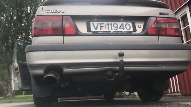 Volvo 850 2.0t 4,5" rear muffler cold start sound смотреть онлайн