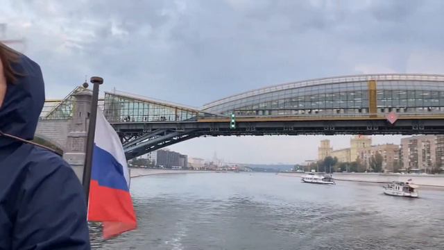 Москва. Речной тур от Зарядья до Москва-Сити смотреть онлайн