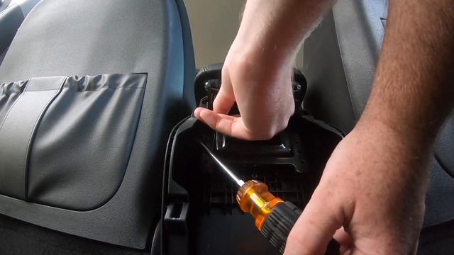 2016 Kia Optima EX Center Console Lid/Armrest Replacement смотреть онлайн