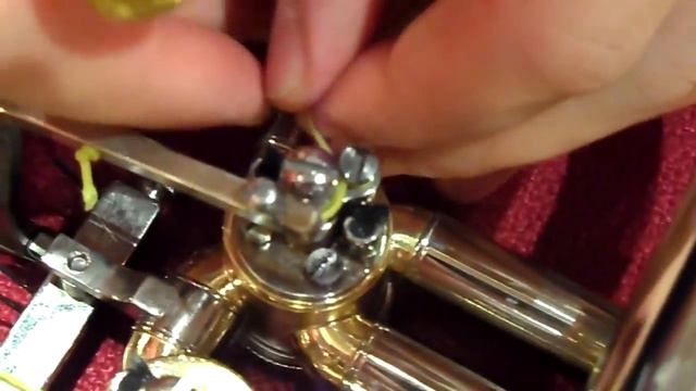 How to (re)string a French Horn Valve смотреть онлайн