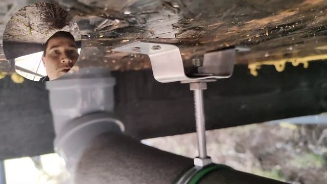 Провели трубы канализации по дому и до септика. Канализация в доме со свайным фундаментом