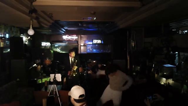 Steve Hui, Koji, mona, Mika, Ferena live at 大久保水族館 смотреть онлайн