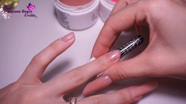 Маникюр Левой Рукой / Наращивание Ногтей под Лак / Татьяна Бугрий смотреть онлайн