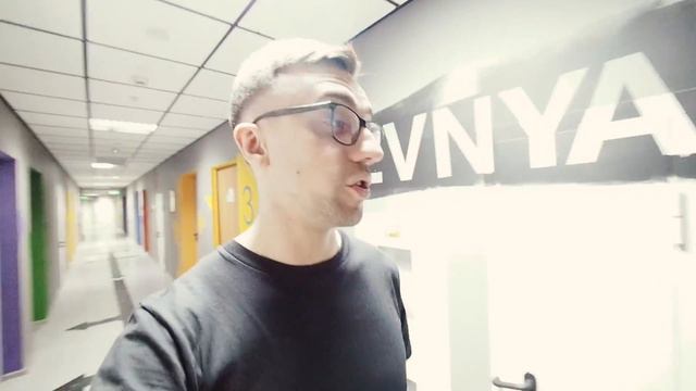 МОРЕ ГОР И ТОПОВЫХ ВИДЕОБЛОГЕРОВ смотреть онлайн