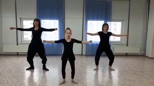 Классический Позиции рук и ног под музыку смотреть онлайн