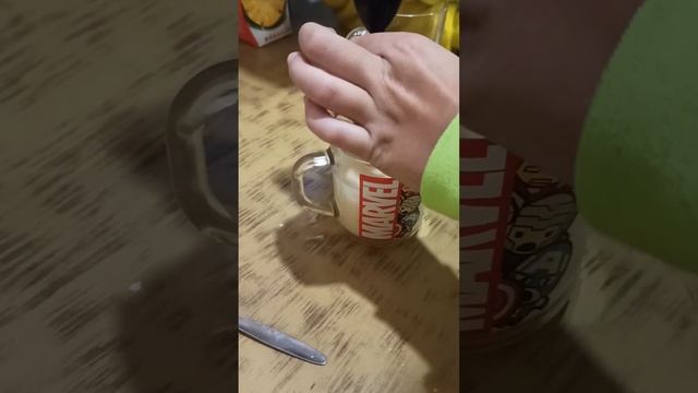 сделали кислородный коктейль из мажитель ки и сока . ??? смотреть онлайн