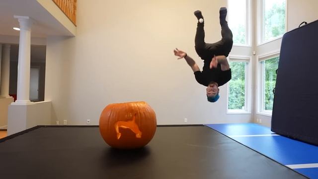 BEST OF Parkour VS Normal People In Real Life (PART 2) смотреть онлайн