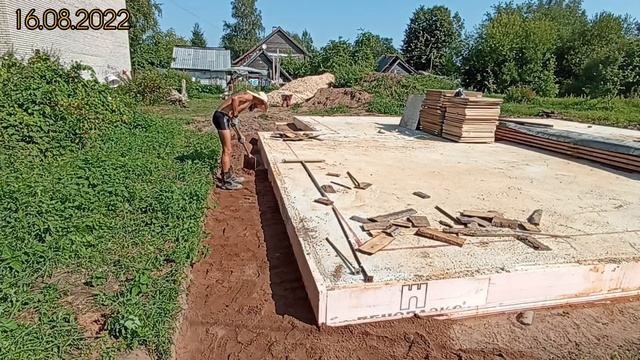 Строим Дом ? 55-1. 16.08.2022.непокорный удав, утеплённая отмостка, делема? решил таки смотреть онлайн