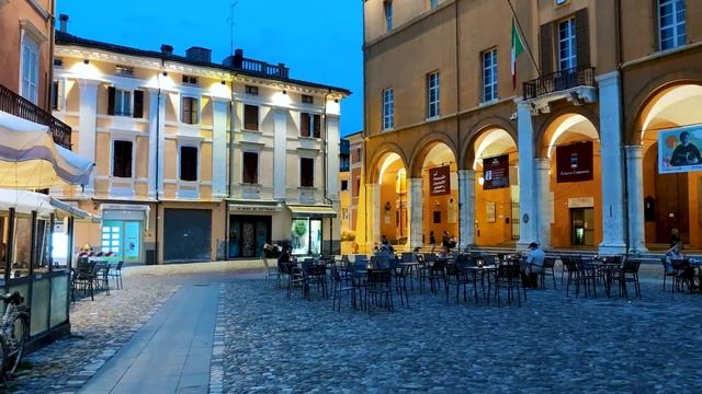 ВЕЧЕРНЯЯ ЧЕЗЕНА. ИТАЛИЯ. Прогулка по городу. Стритстайл. смотреть онлайн