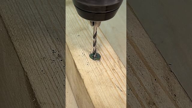 Как выкрутить саморез с сорванными гранями смотреть онлайн