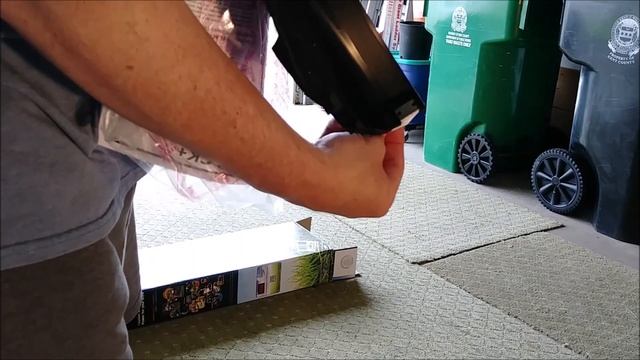 Bad Back & Neck Use Light Weight Black + Decker LST201 20V 10in String Trimmer Edger Box & Review. смотреть онлайн