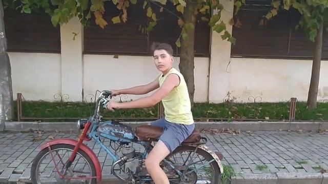 Рига 13 с металолома! На полном ходу! смотреть онлайн