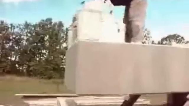 Simple building. Stonehenge Reloaded by only one white man!!! смотреть онлайн
