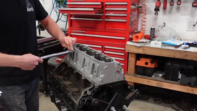 Completely Rebuilding This 5.3L LS Engine From Top To Bottom! смотреть онлайн