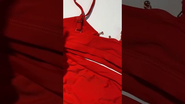 Женский красный купальник смотреть онлайн