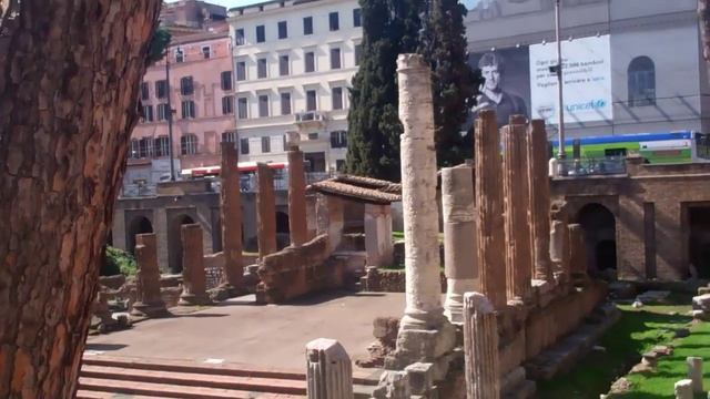 Largo Di Torre Argentina - Roman Temple Ruins смотреть онлайн