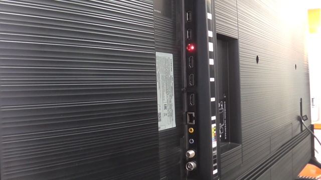 Видеообзор телевизора SAMSUNG UE65NU7140 со специалистом от RBT.ru смотреть онлайн