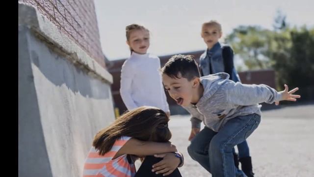 Что делать, если ребенка травят в школе? смотреть онлайн