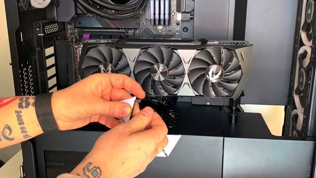 Corsair LC100 Review - Special triangle lights for your PC смотреть онлайн