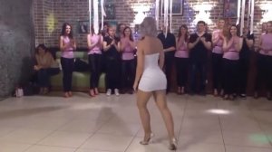 Сара Лопес Красивый танец Кизомба