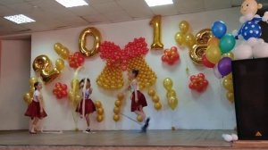Танец на песню «Куда уходит детство»