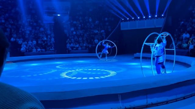 Акробаты в кольцах. Цирк Юрия Никулина, Цирковой калейдоскоп в Казани смотреть онлайн