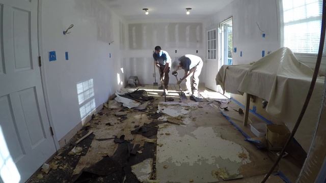 Removing Old Flooring: Kitchen Remodel E25