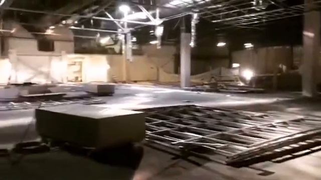 Клиент делится впечатлениями от увиденного... смотреть онлайн