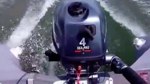 Sea Pro F4 на воде