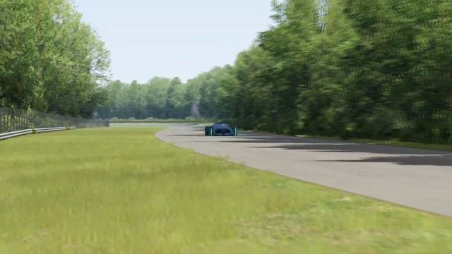 Mercedes-Benz Silver Arrow vs Lamborghini Sian at Monza Full Course смотреть онлайн
