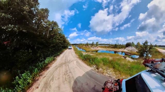Land cruiser 200 and Toyota Tundra driving through Whitesbog, NJ смотреть онлайн