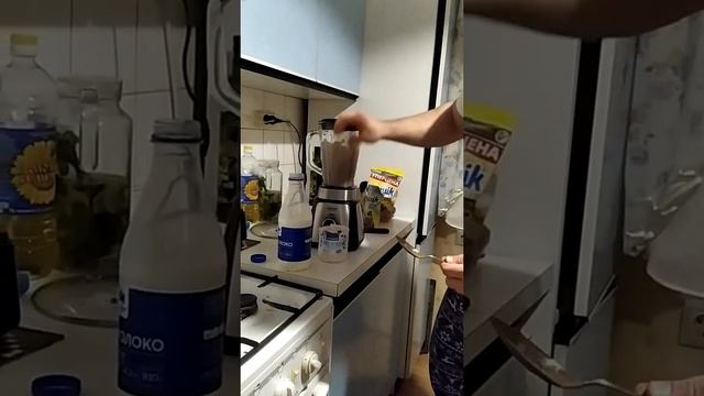Милкшейк как в Макдональдс. Молочный коктейль дома. Milkshake like at McDonald's. Homemade milkshak смотреть онлайн