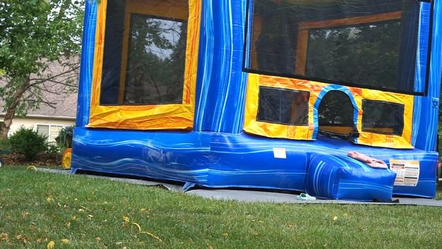 deliver blue bounce castle смотреть онлайн