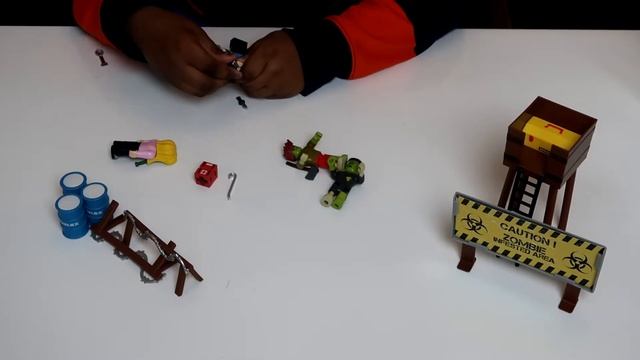 ROBLOX ZOMBIE ATTACK PLAYSET - Unboxing смотреть онлайн