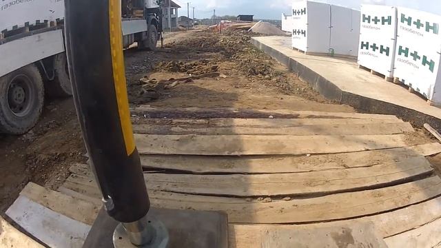 Разгрузка газобетона краном манипулятором Scania смотреть онлайн
