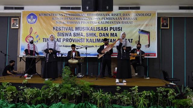 Musikalisasi Puisi 2021 - Cinta Berganti Pedang karya: Dhenok Kristianti смотреть онлайн