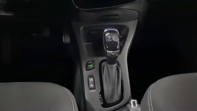 Renault ZOE ZE 40 Limited- RP PERFORMANCE смотреть онлайн