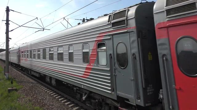 Электровоз ЭП1М-467 с пассажирским поездом смотреть онлайн