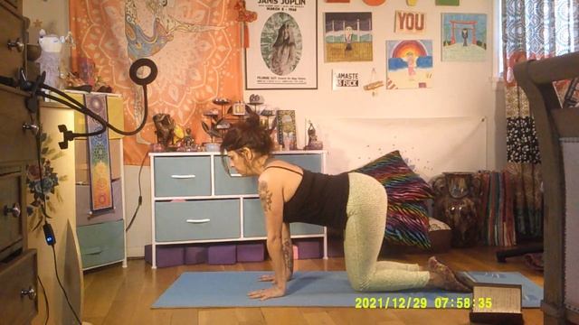 Groovy Lotus Yoga presents: Handling Headaches смотреть онлайн
