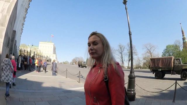 (1123) МОСКВА 14. ПОСЛЕДНИЙ ДЕНЬ В МОСКВЕ, АЛЕКСАНДРОВСКИЙ САД, ТАРАС БУЛЬБА - КОРЧМА) . смотреть онлайн