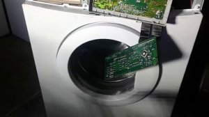 Стиральная  машина Samsung   не запускается