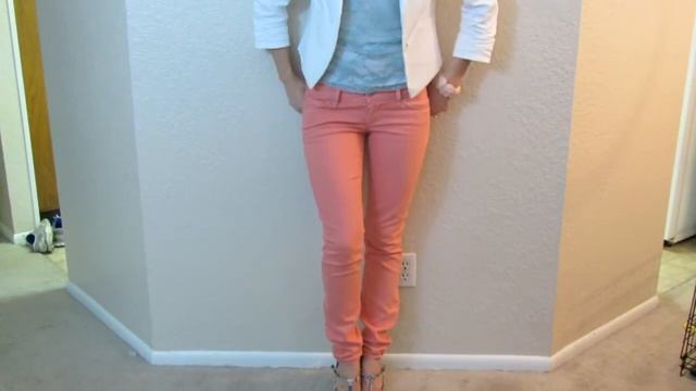 Spring OOTD: Color blocking with peach colored jeans смотреть онлайн