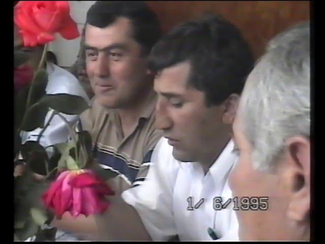 Тлядальцы: Джамал Нажмудинов, поёт на юбилее Гаджи Омаровича в селе Караузек 01.06.1995 г. смотреть онлайн