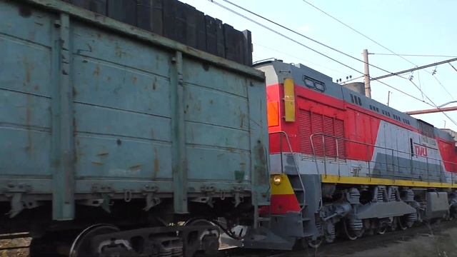 ТЭМ7А-0124 с небольшим грузовым смотреть онлайн
