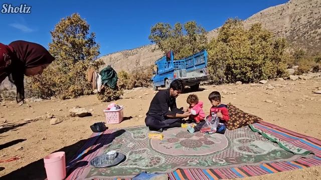Mountain Quest: Nomadic Family's Search for Firewood for Winter Survival смотреть онлайн