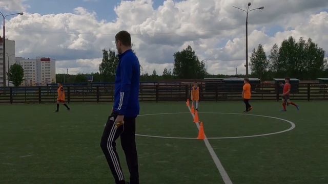 Тренер-преподаватель отделения футбола осиповичской ДЮСШ Виктор Шимусик рассказывает о своей работе смотреть онлайн